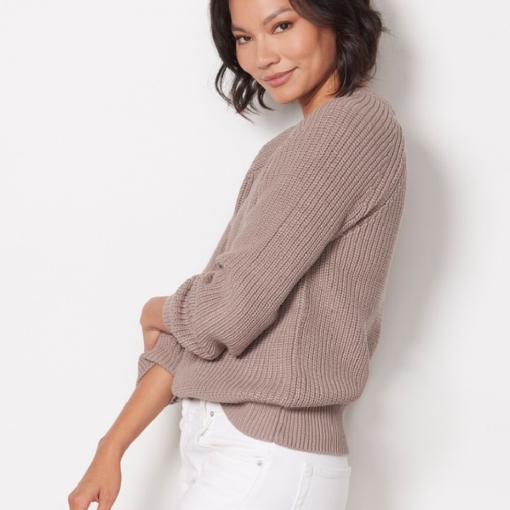 Evereve Ava Classic Knit Pullover Sweater Mauve Mushroom - Picture 4 of 12
